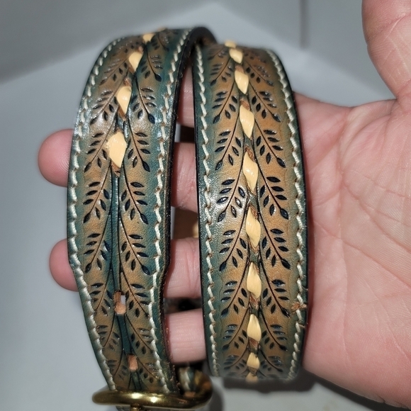 Vintage Hand Tooled Leather Belt Wheat Whipstitched Blue Natural 32 USA 1.25" - Picture 8 of 8